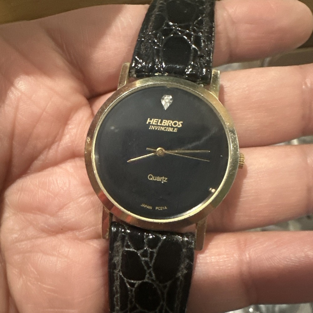 Working Vintage Helbros Invincible Diamond Quartz Mens‎ Black Watch 33mm Fit 7"